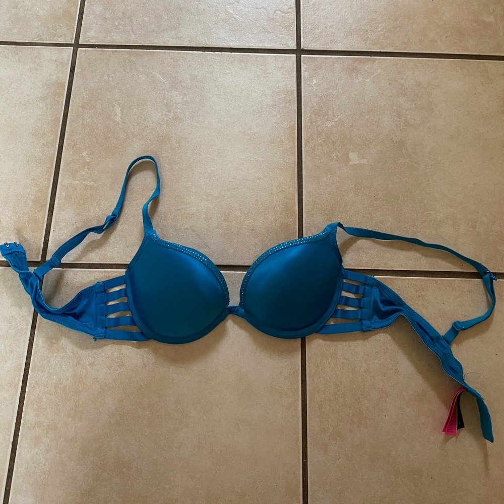 ✨3/$25✨Lasenza push up bra